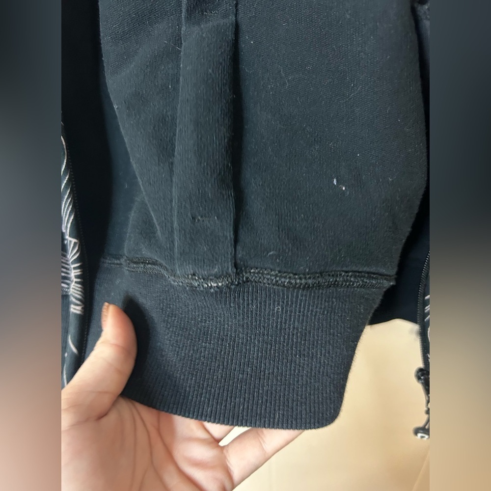 Lululemon size dot 2, Black Long Sleeve Full Zip Hooded floral Jacket - Picture 5 of 10